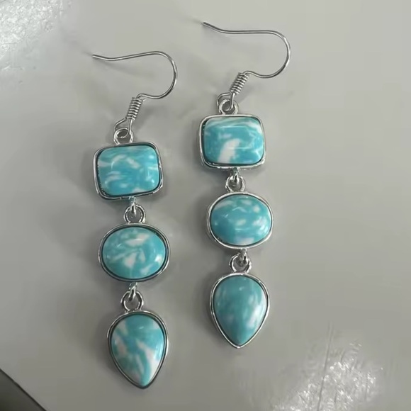 Vintage Blue Stone Dangle Earrings - Picture 7 of 9